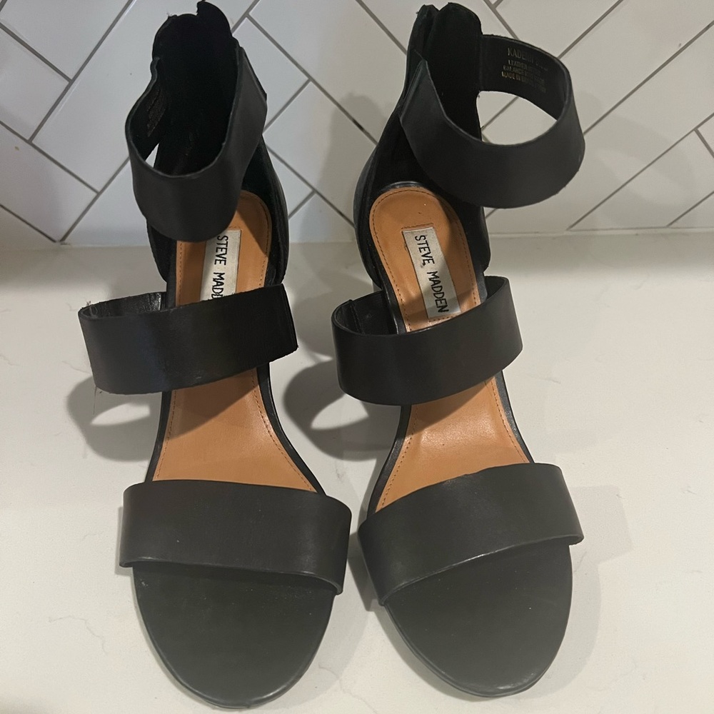 Steven Madden Kadden 8.5M wedge sandals